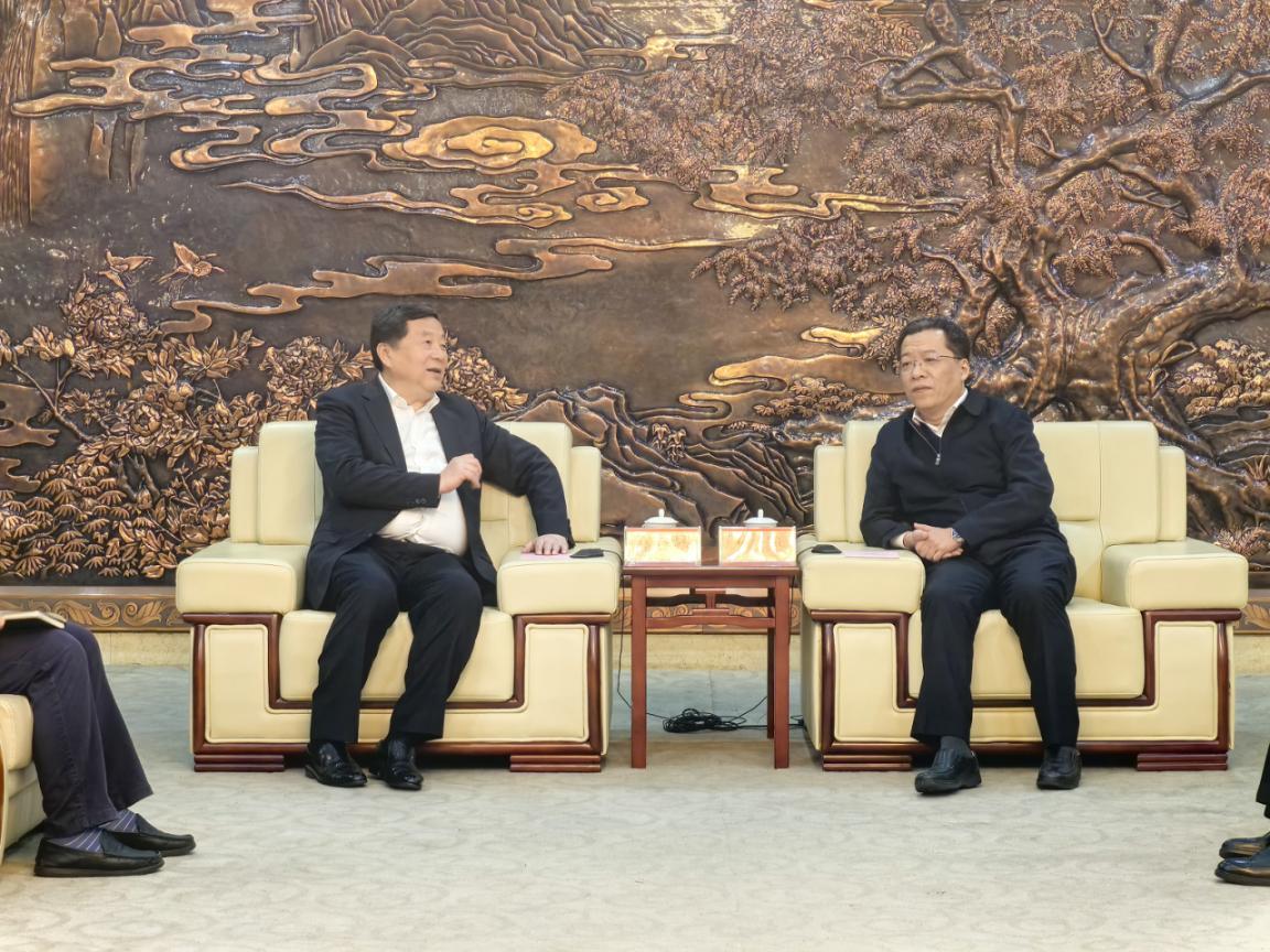 高登榜會(huì)長與銅陵市委書記丁純舉行工作座談